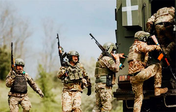 Украинские военные берут в плен восемь оккупантов