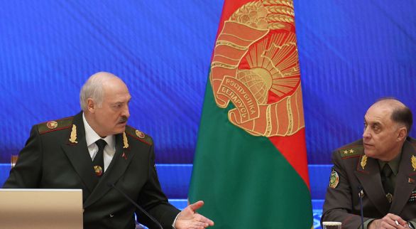 Лукашенко сказал, что Беларусь готовится к войне