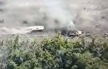 «Заблудились» на минном поле: зрелищное видео взрыва московитских БМП
