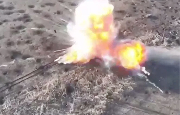 Пылал, как факел: ВСУ подбили московитский танк под Угледаром