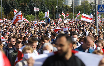Более 150 тысяч протестующих сейчас идут к Дроздам