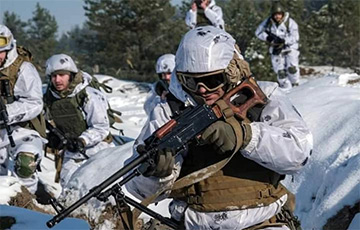 ВСУ атаковали позиции личного состава оккупантов и уничтожили склад боеприпасов РФ