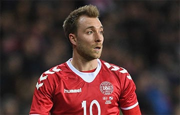 Футболист сборной Дании потерял сознание во время матче Евро-2020 с командой Финляндии