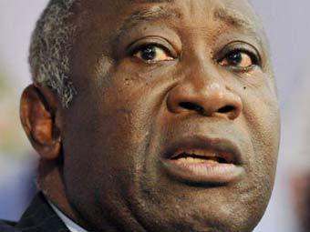 Запертый под землей президент Кот-д'Ивуара решился покинуть страну