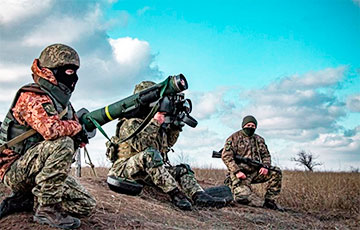Украинский десантник зрелищно уничтожил московитскую бронегруппу из Javelin