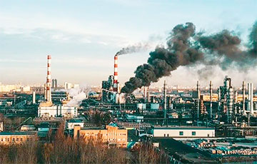 Московский НПЗ остановил работу после атаки украинских дронов