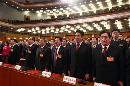 Китайцев начнут карать за неуважение к гимну