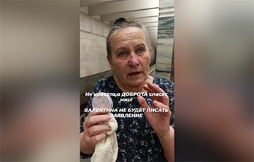 В Минске напали на женщину, которая поет песни про Иисуса в метро