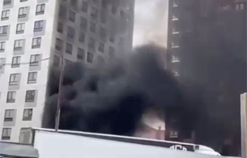 В столице РФ почти одновременно произошло два крупных пожара.