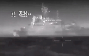Появилось полное видео уничтожения московитского БДК «Цезарь Куников»