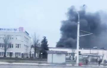 В Беларуси горит Минский автомобильный завод