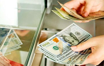 Один из беларусских банков вводит ограничения по валюте