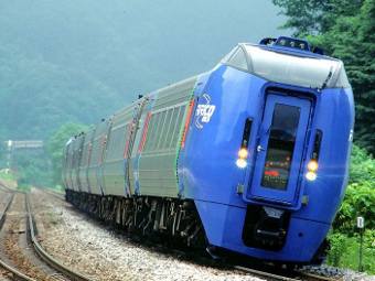 В железнодорожной аварии в Японии пострадали 39 человек