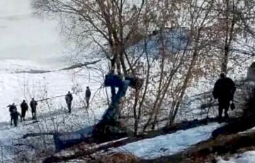 Появились новые фото сбитого московитами под Москвой гражданского самолета