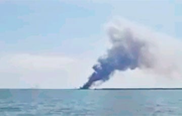 Появилось видео горящего возле Севастополя московитского фрегата