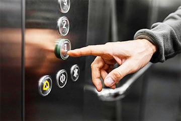 Беларус показал необычный лифт в Гомеле