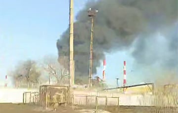 Дроны поразили НПЗ в московитской Уфе в 1400 км от границы с Украиной