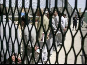 За массовый побег из мексиканской тюрьмы осудят охранников