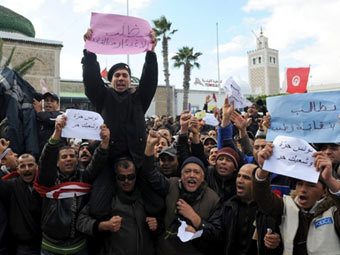 Тунисские полицейские присоединились к демонстрантам