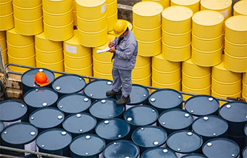 Reuters: ОПЕК+ проголосовала за срочное увеличение добычи нефти
