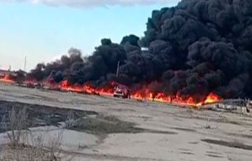 В московитском Саратове горит аэродром