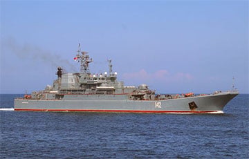 ВСУ повредили московитский военный корабль в Севастополе