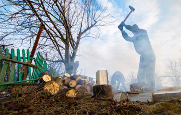 Жители сел Сахалина разбирают дома на дрова, чтобы не замерзнуть