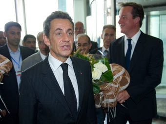 Саркози и Кэмерон пообещали продолжить военную операцию в Ливии
