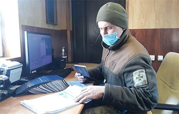 «Водитель дважды засыпал за рулем»: пассажиры автобуса, который не пустили в Украину, рассказали о «незабываемой» поездке