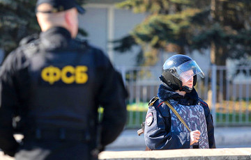 СМИ: Сотрудники ФСБ РФ подрались в Грозном с полицейскими