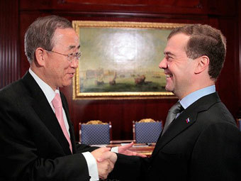 Генсек ООН попросил Медведева помочь с переизбранием