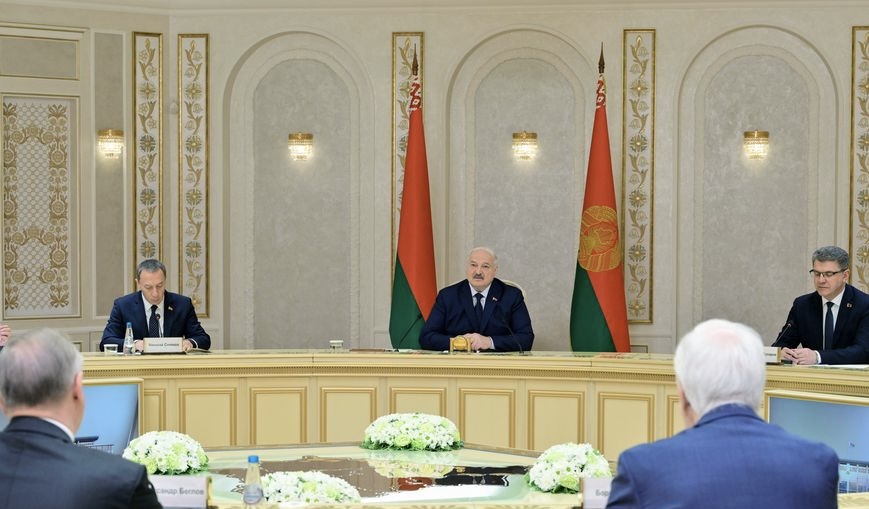 Лукашенко считает виной роста цен в Беларусь «шалости» нового правительства