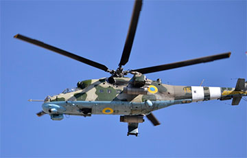 Украинские ударные вертолеты Ми-24П уничтожили московитские позиции неуправляемыми ракетами Hydra