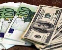 Белорусский рубль подешевел к евро и доллару