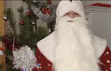 Дед Мороз вольной Лошицы поздравил белорусов с Новым годом