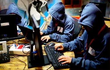 Украинские хакеры за две недели вывели из строя более 450 московитских ресурсов