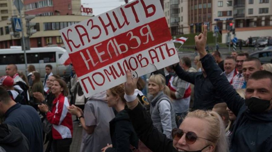 За апрель белорусские суды вынесли 96 политически мотивированных приговоров