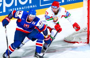 На турнире в Швейцарии белорусские хоккеисты проиграли словакам