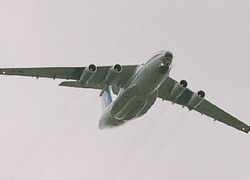 Источник: Стрелявшие целились в Ил-76, а попали в пассажирский Boeing