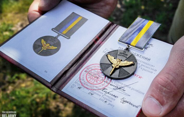 Беларусским добровольцам полка имени Кастуся Калиновского вручены 24 награды