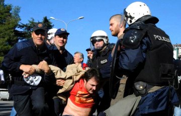 Протесты в Черногории: полиция применила газ и светошумовые гранаты