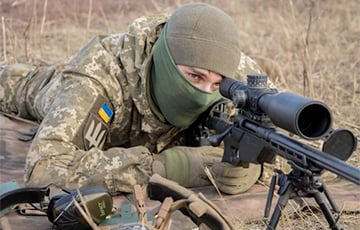 Украинские снайперы показали кадры ликвидации русских оккупантов и днем, и ночью