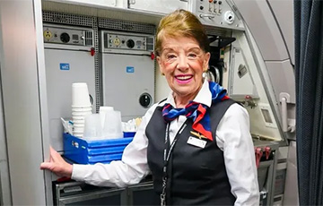 Умерла старейшая стюардесса мира