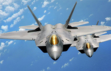 Летчики F-22 смогут одновременно управлять несколькими самолетами, не покидая кабины