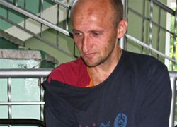 У избитого и арестованного активиста Константина Жуковского сломана нога