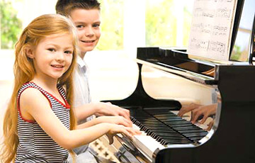 Занятия музыкой в школах Минска будут платными?