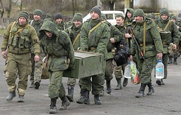 Воюющим в Украине московитам выдают автоматы без патронов