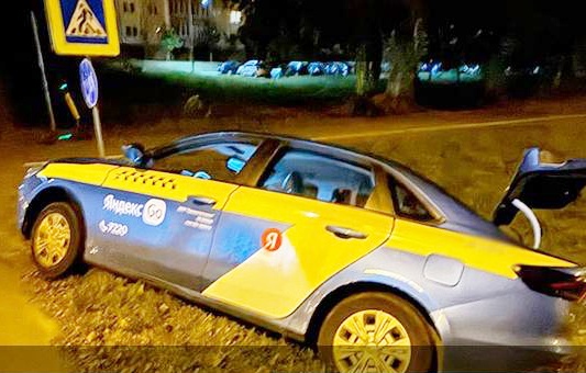 Происшествие в Боровлянах: автомобиль оказался в кювете
