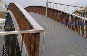 «Ржавый мост» на Свислочи закрыли спустя менее чем месяц после открытия