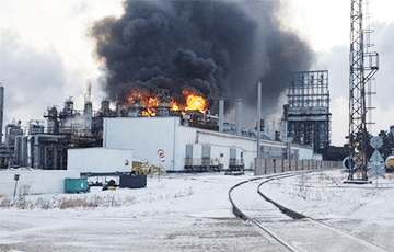 В московитском Ангарске горит нефтеперерабатывающий завод